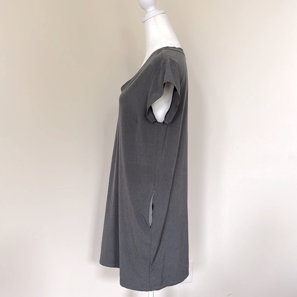 Eddie Bauer - Departure V-Neck Dress - Picture 4 of 15